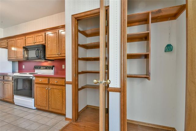 1401 NE 11 Street, Moore, OK 73160