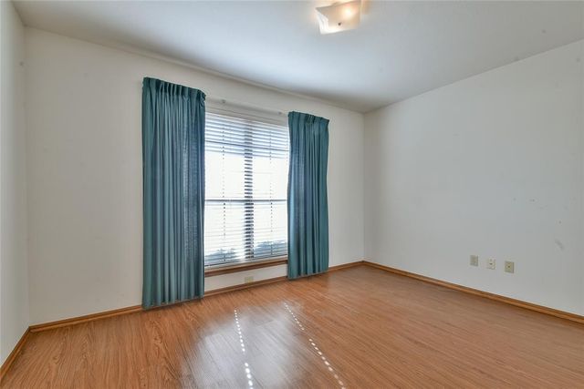 1401 NE 11 Street, Moore, OK 73160