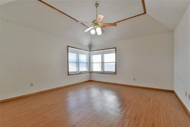 1401 NE 11 Street, Moore, OK 73160