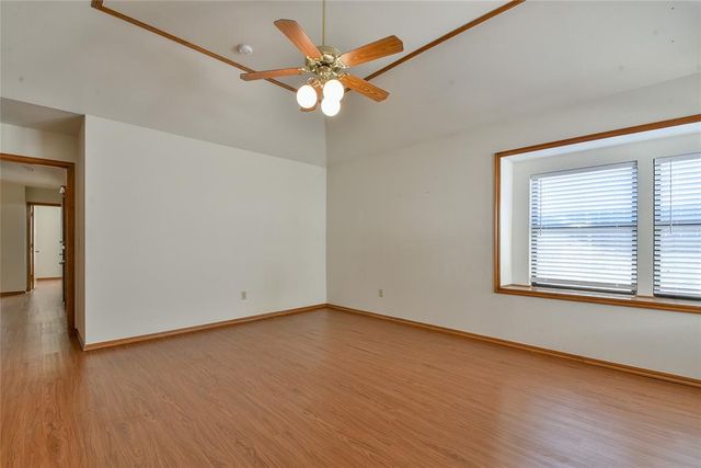 1401 NE 11 Street, Moore, OK 73160