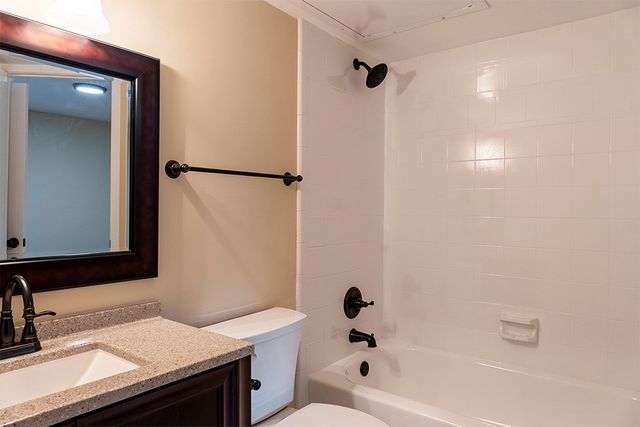 18333 Roehampton Drive 417, Dallas, TX 75252
