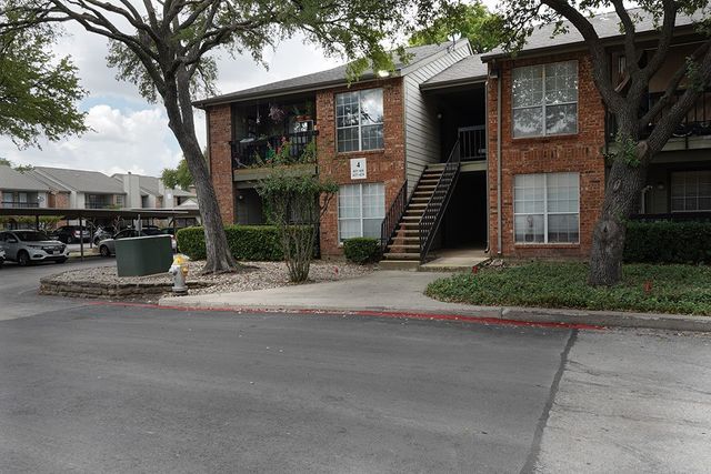 18333 Roehampton Drive 417, Dallas, TX 75252