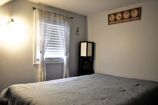 3 Elm Street, Oxford, MA 01540