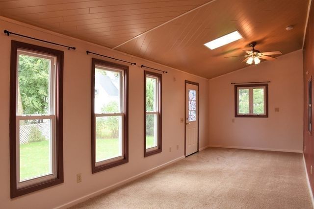 3 Elm Street, Oxford, MA 01540