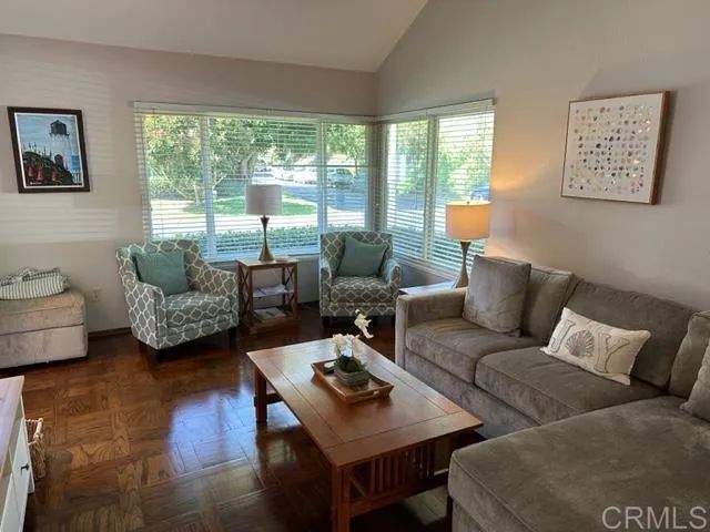 471 BAY MEADOWS Way, Solana Beach, CA 92075