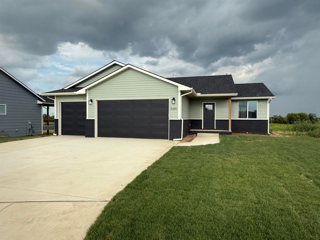 5301 W 42nd Court South, Wichita, KS 67215