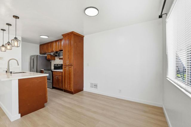 861 Wyman Way 2, San Jose, CA 95133