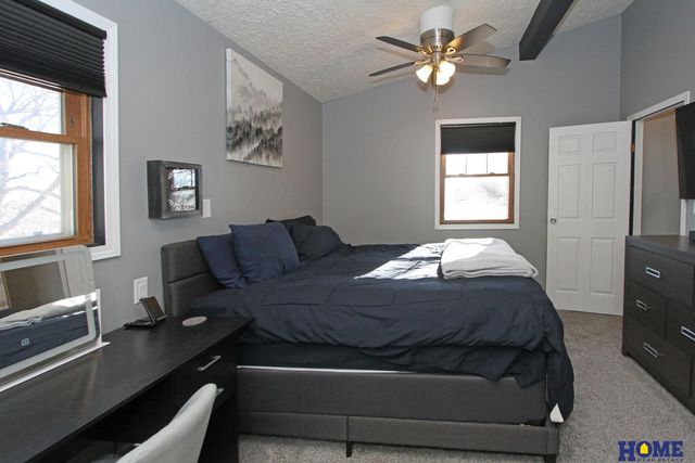 1300 Nelson Street, Lincoln, NE 68521