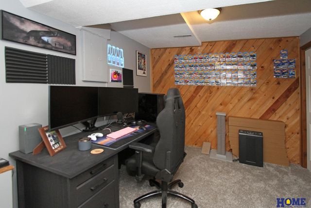 1300 Nelson Street, Lincoln, NE 68521