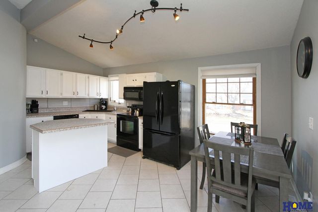 1300 Nelson Street, Lincoln, NE 68521