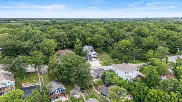 85 M Lake Shore Drive, Lake Lotawana, MO 64086