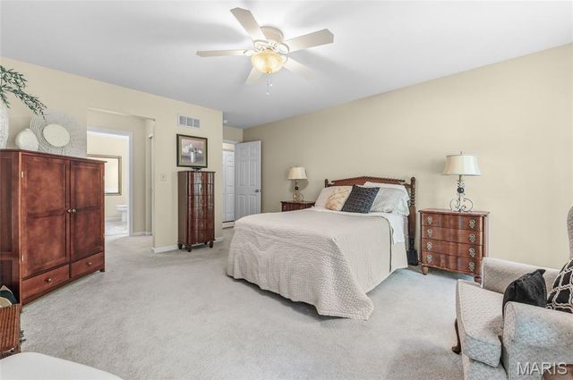 5004 Castlegate Lane, Godfrey, IL 62035