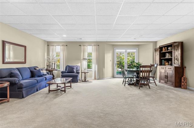 5004 Castlegate Lane, Godfrey, IL 62035