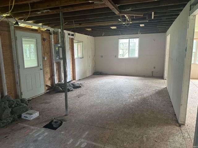 6785 N 1200, Monticello, IN 47960