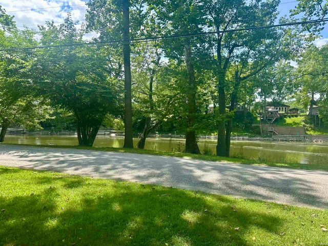6785 N 1200, Monticello, IN 47960