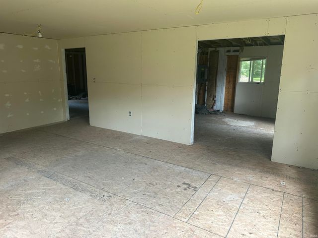 6785 N 1200, Monticello, IN 47960