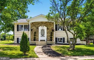 1225 CANBERWELL RD, Catonsville, MD 21228