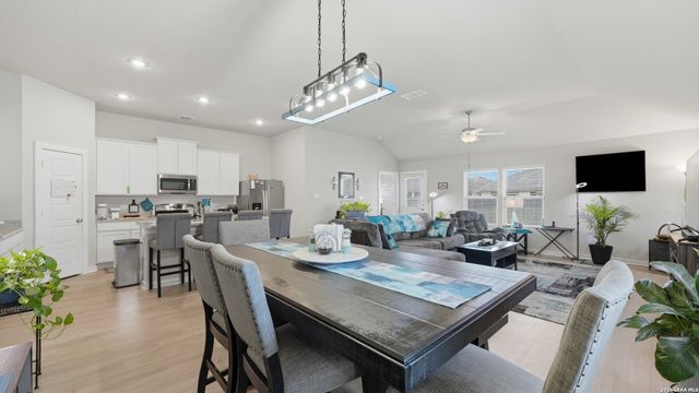 10738 Francisco Way, Converse, TX 78109