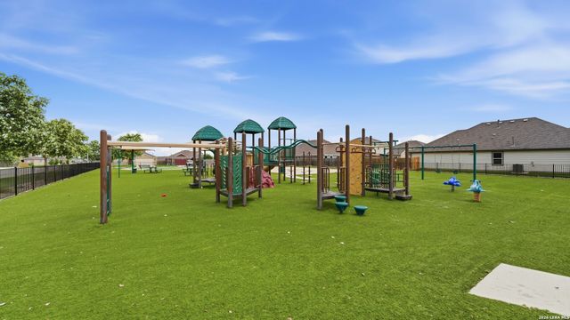 10738 Francisco Way, Converse, TX 78109