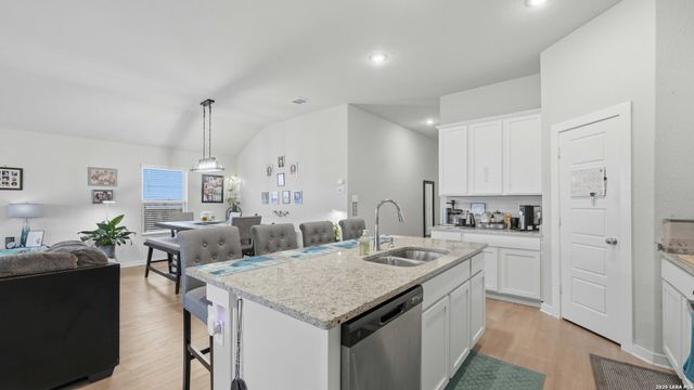 10738 Francisco Way, Converse, TX 78109
