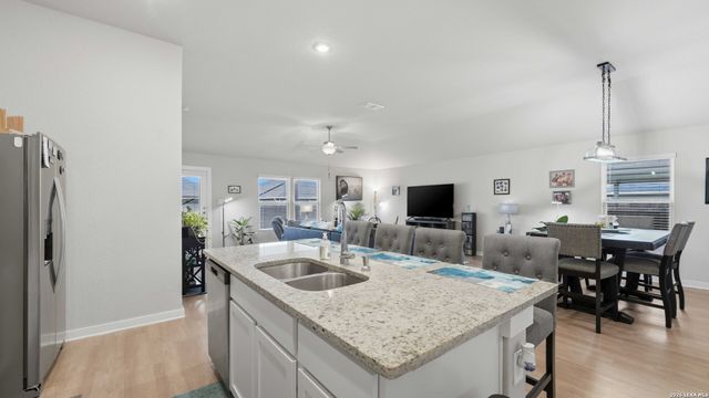 10738 Francisco Way, Converse, TX 78109