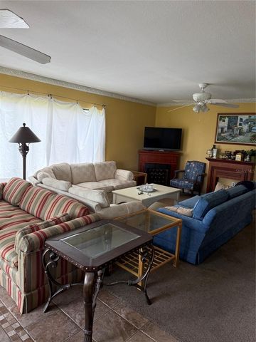 915 HILLSIDE COURT S, Winter Haven, FL 33881