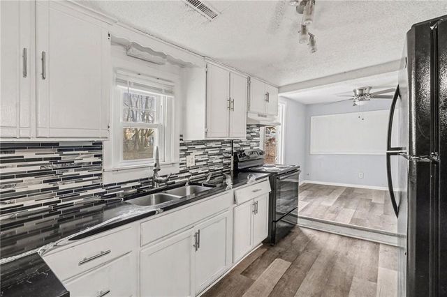 1309 N Main Street, Independence, MO 64050