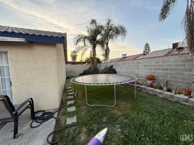 4216 Mattnick Drive, Bakersfield, CA 93313