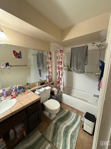 4216 Mattnick Drive, Bakersfield, CA 93313