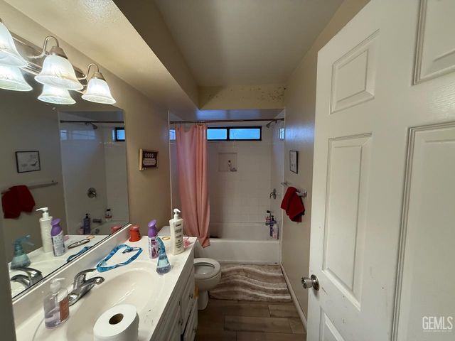 4216 Mattnick Drive, Bakersfield, CA 93313