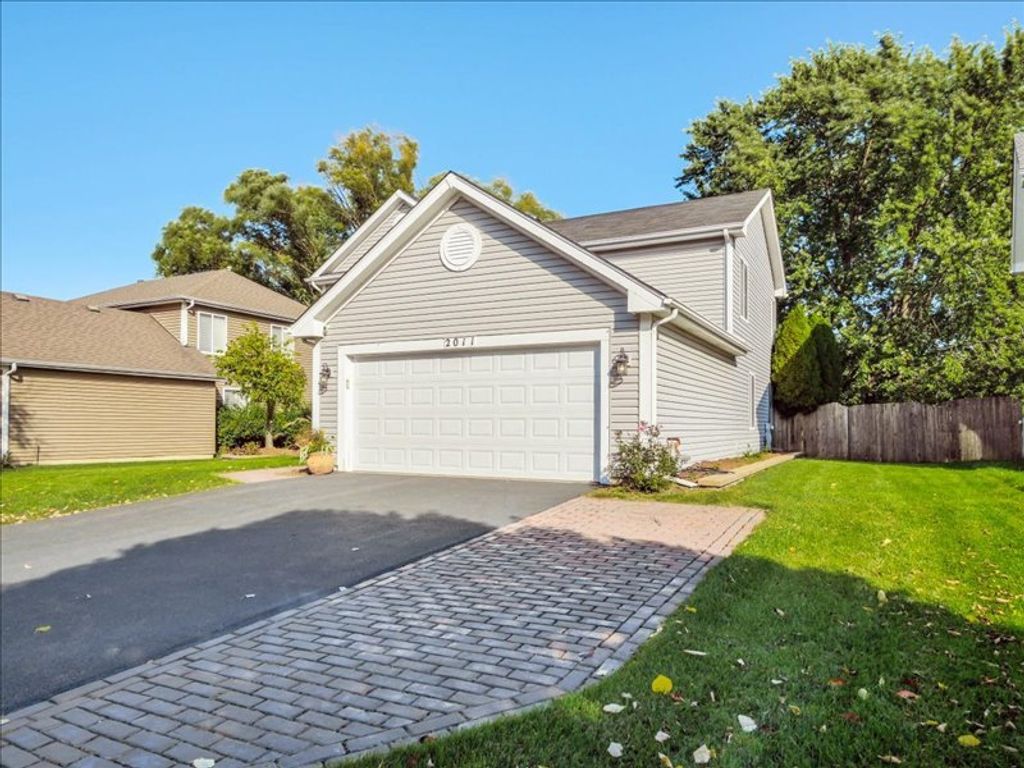 2011 Crossing Lane, Naperville, IL 60540 — photo 2