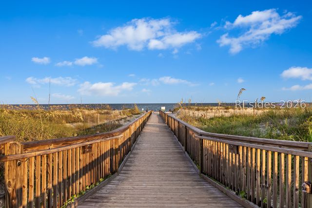 40 Folly Field Road 104, Hilton Head Island, SC 29928