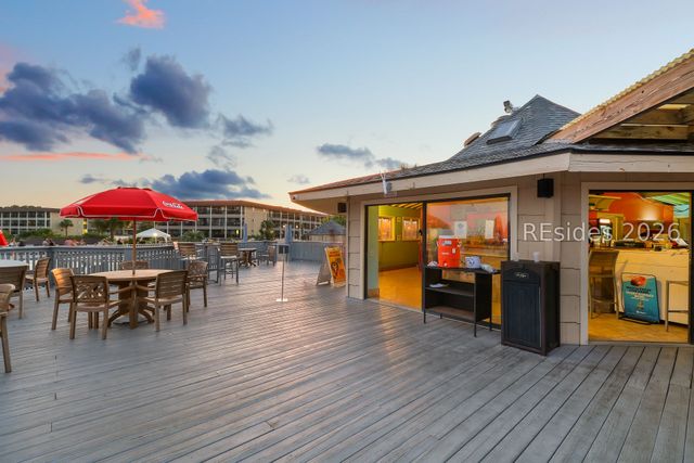 40 Folly Field Road 104, Hilton Head Island, SC 29928