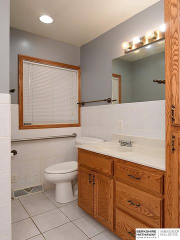 709 N 77TH Avenue, Omaha, NE 68114