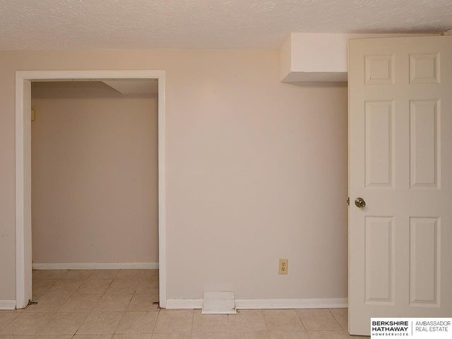 709 N 77TH Avenue, Omaha, NE 68114