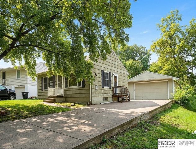 709 N 77TH Avenue, Omaha, NE 68114