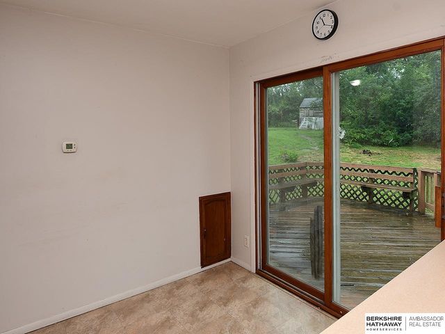 709 N 77TH Avenue, Omaha, NE 68114