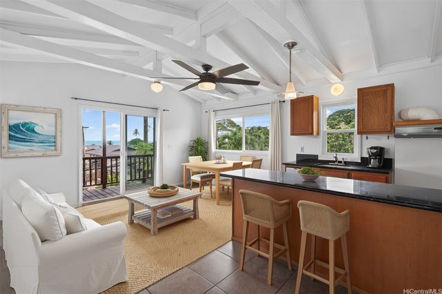 47-220 Kamehameha Highway, Kaneohe, HI 96744