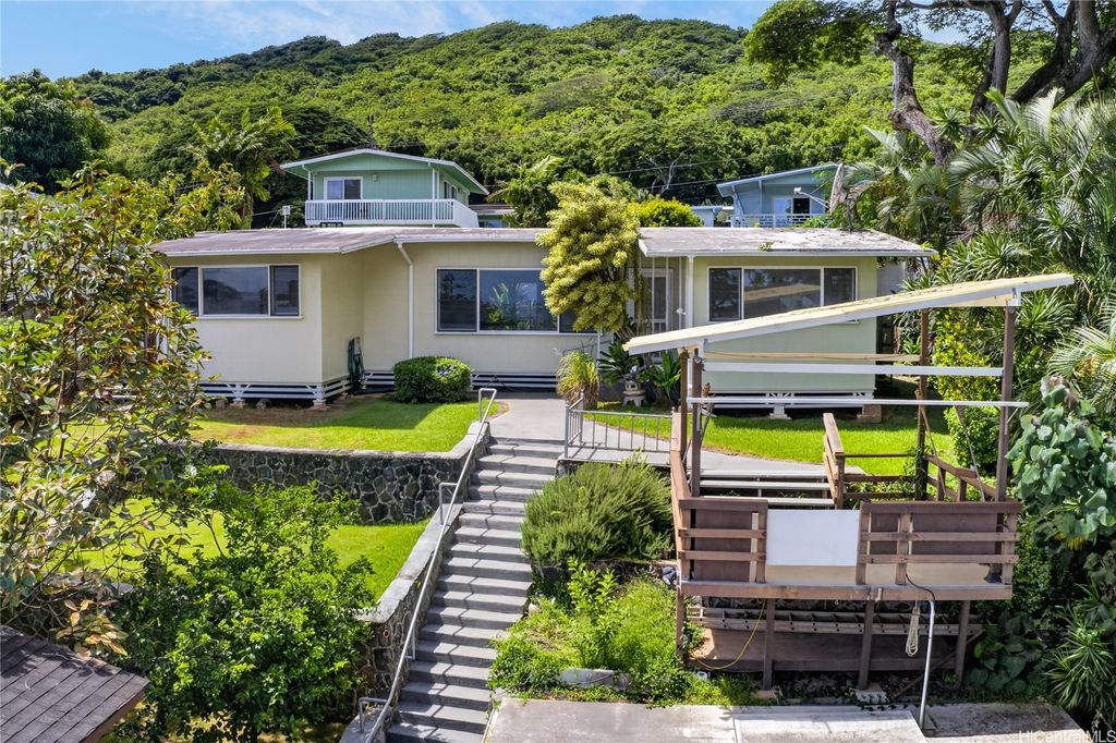 47-220 Kamehameha Highway, Kaneohe, HI 96744