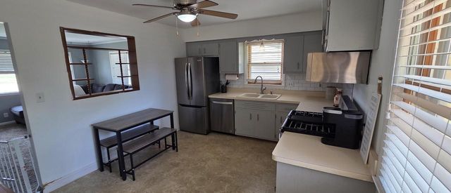 1709 Mercury CIRCLE, Racine, WI 53404