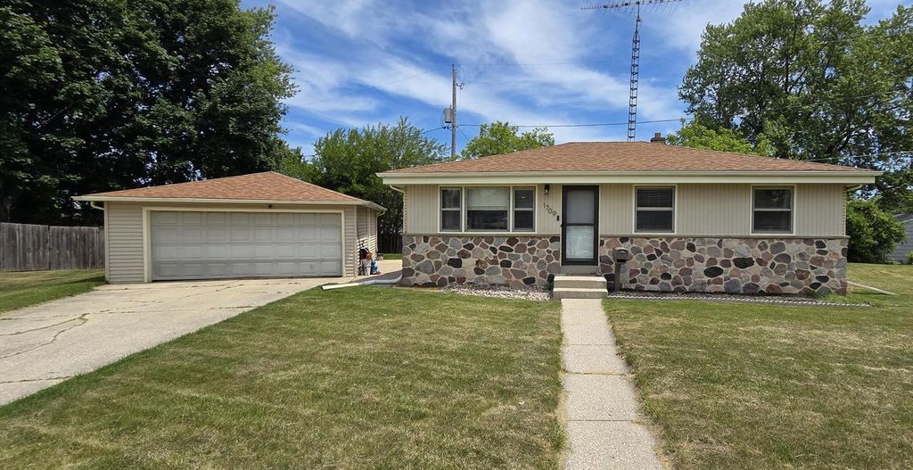 1709 Mercury CIRCLE, Racine, WI 53404
