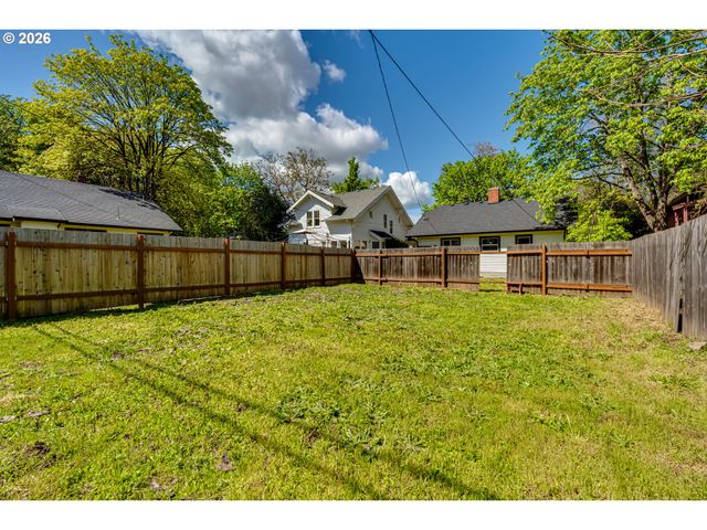 570 W 8TH Ave, Eugene, OR 97401
