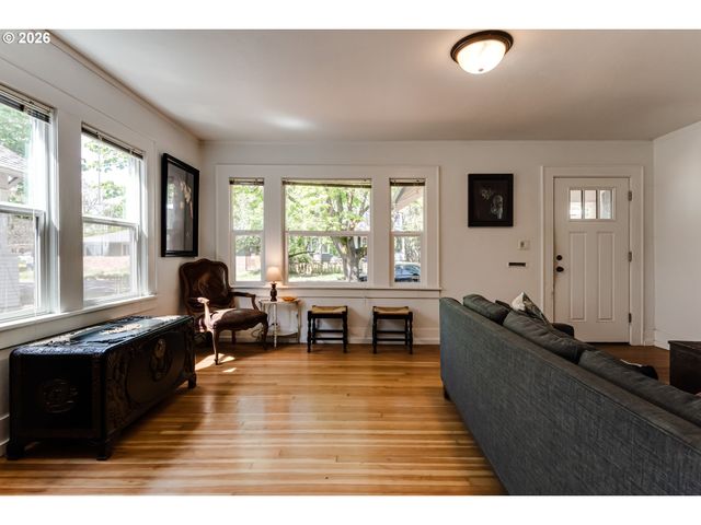 570 W 8TH Ave, Eugene, OR 97401