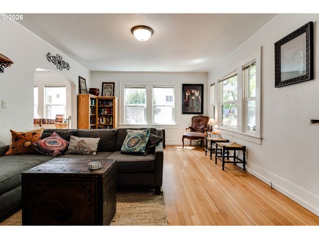 570 W 8TH Ave, Eugene, OR 97401