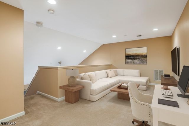 110 Barrister Dr 110, Butler Boro, NJ 07405