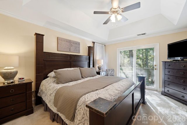 1121 Hillshire Meadow Drive, Matthews, NC 28105