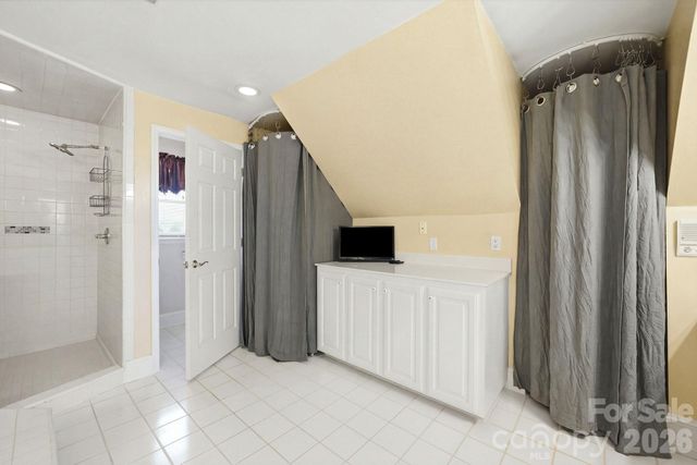 1121 Hillshire Meadow Drive, Matthews, NC 28105
