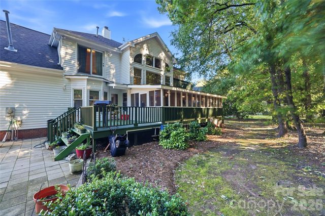 1121 Hillshire Meadow Drive, Matthews, NC 28105