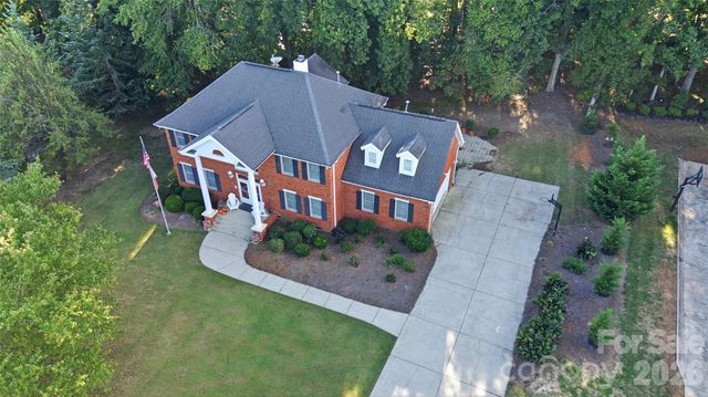 1121 Hillshire Meadow Drive, Matthews, NC 28105