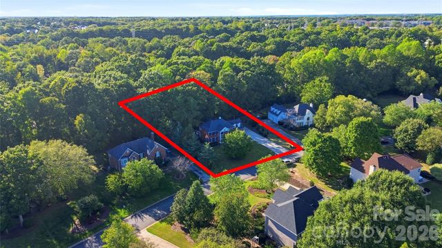 1121 Hillshire Meadow Drive, Matthews, NC 28105